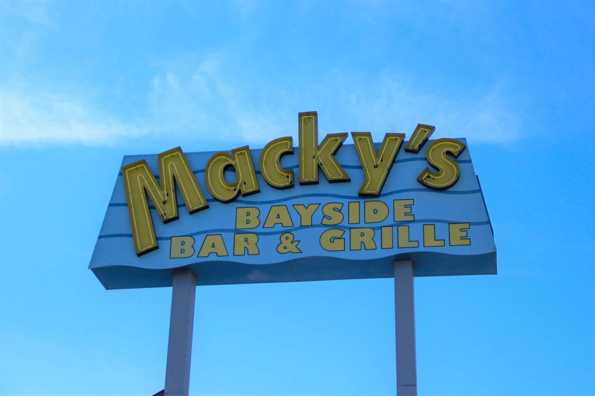 Macky's Bayside Bar & Grill - OceanCity.com